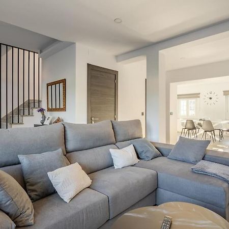A Neida Casa Con Terraza Con Vistas Al Mar Villa Cee Exteriör bild
